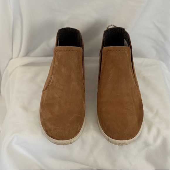 OluKai Shoes - OluKai Tan Ankle Boots with Elastic Panels